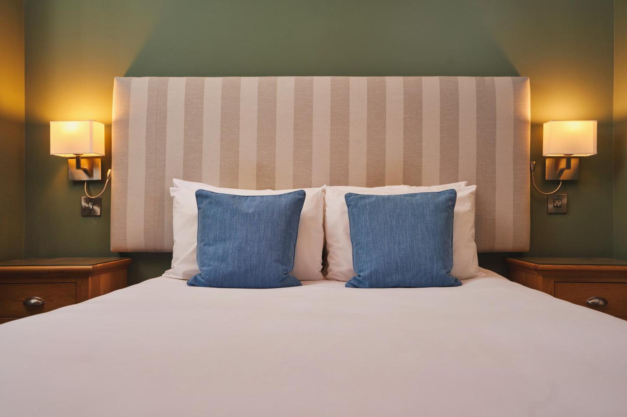Hotel Rose And Crown Yealmpton Extérieur photo